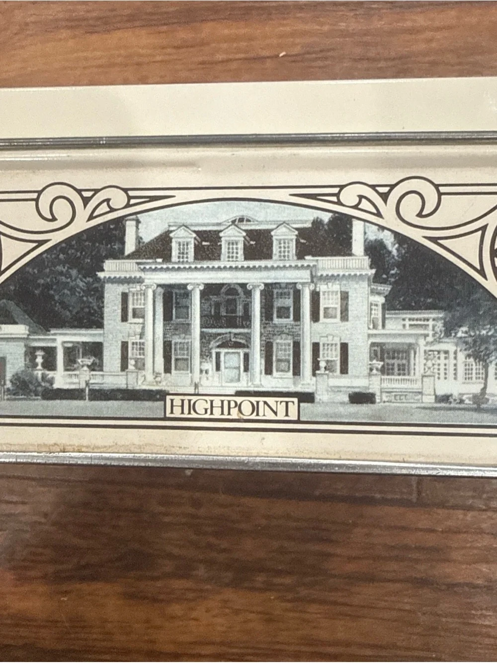 Hershey’s decorative tin